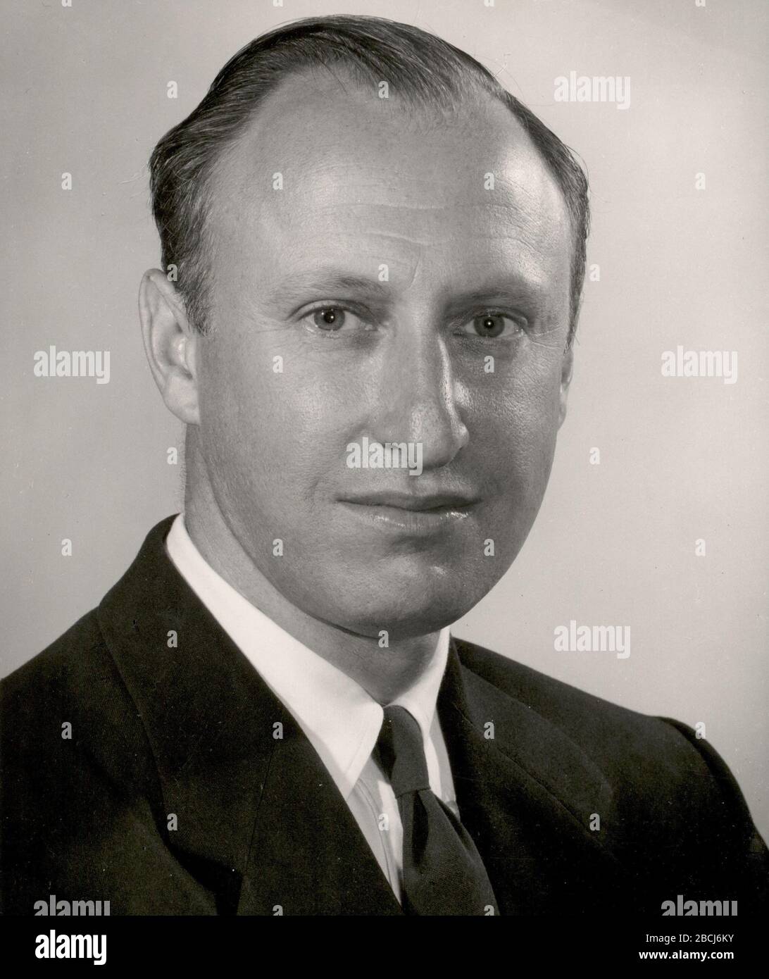 English: Herbert J. Wallenstein, Assistant New York State Attorney  General.; 1958; Sent to me personally; Wallenstein Family Stock Photo -  Alamy