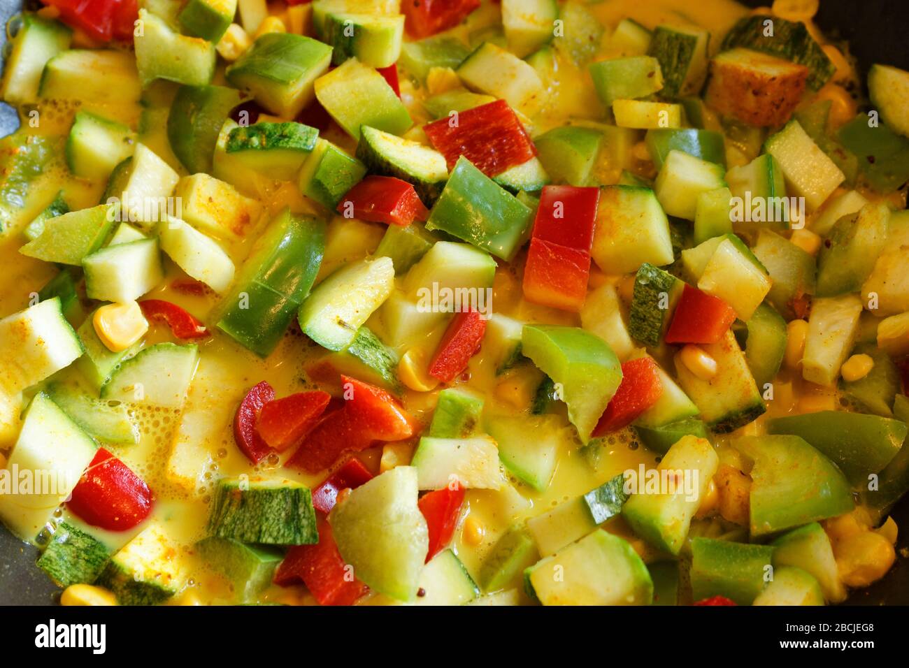 Wok with stir fry vegetables Stock Photo - Alamy