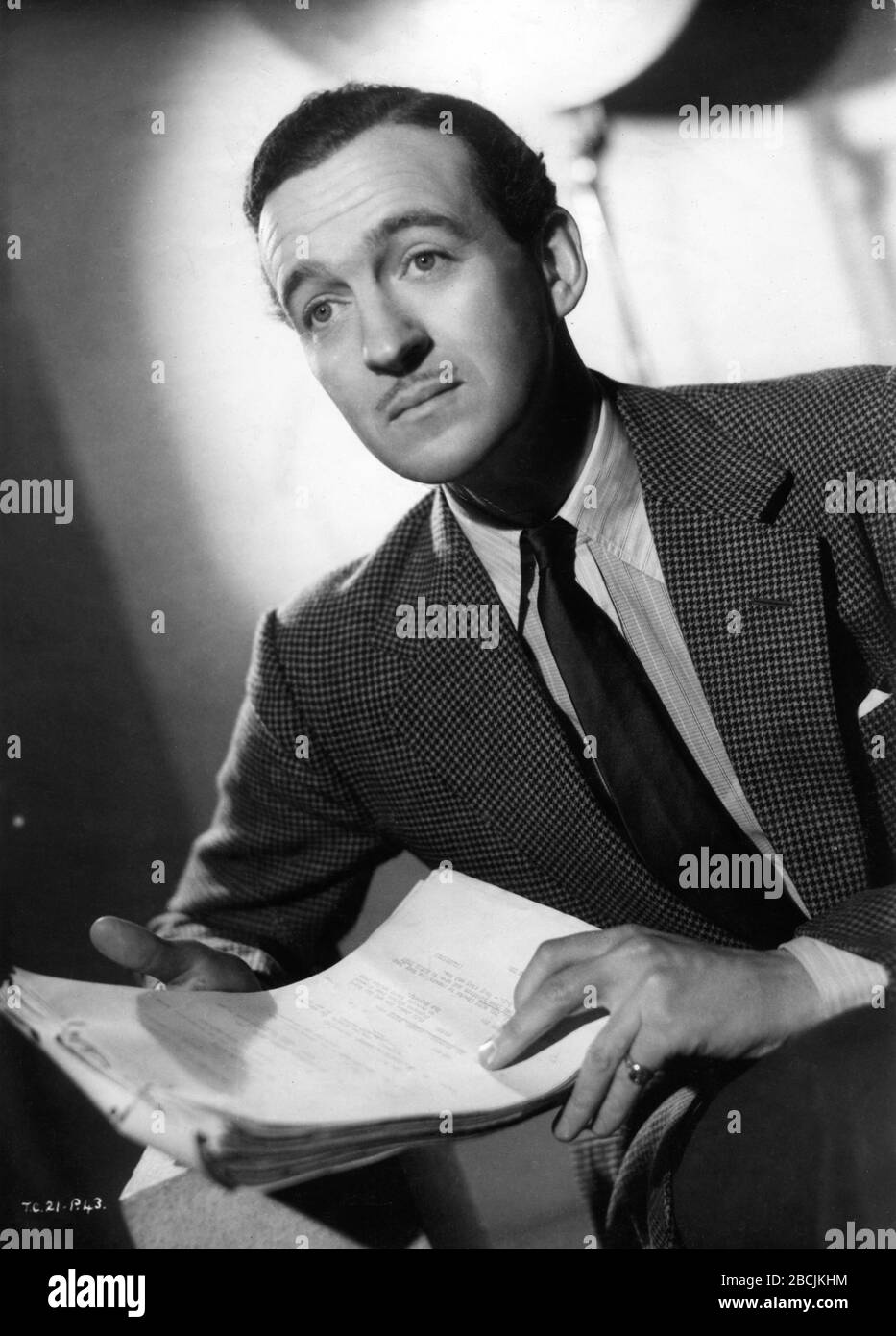 DAVID NIVEN Candid Publicity Portrait for THE WAY AHEAD 1944 director CAROL REED original story Eric Ambler screenplay Eric Ambler and Peter Ustinov Two Cities Films / Eagle - Lion Distributors Ltd Stock Photo