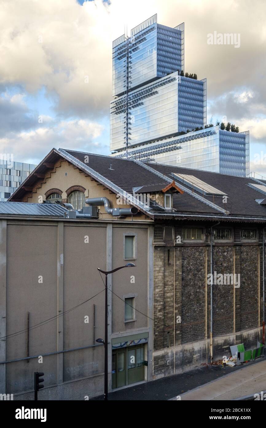 Paris new courthouse hi-res stock photography and images - Alamy