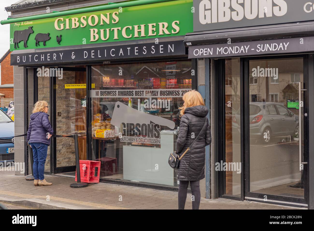 Queueing on foot hires stock photography and images Alamy