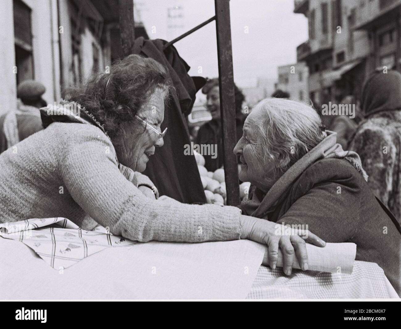 English Israel S First Lady Rachel Ben Zvi Left Talking To An Old Woman At The Carmel Market In Tel Aviv E O O U O E O E U E O E C C O E I U I O I U C U E U U I E U