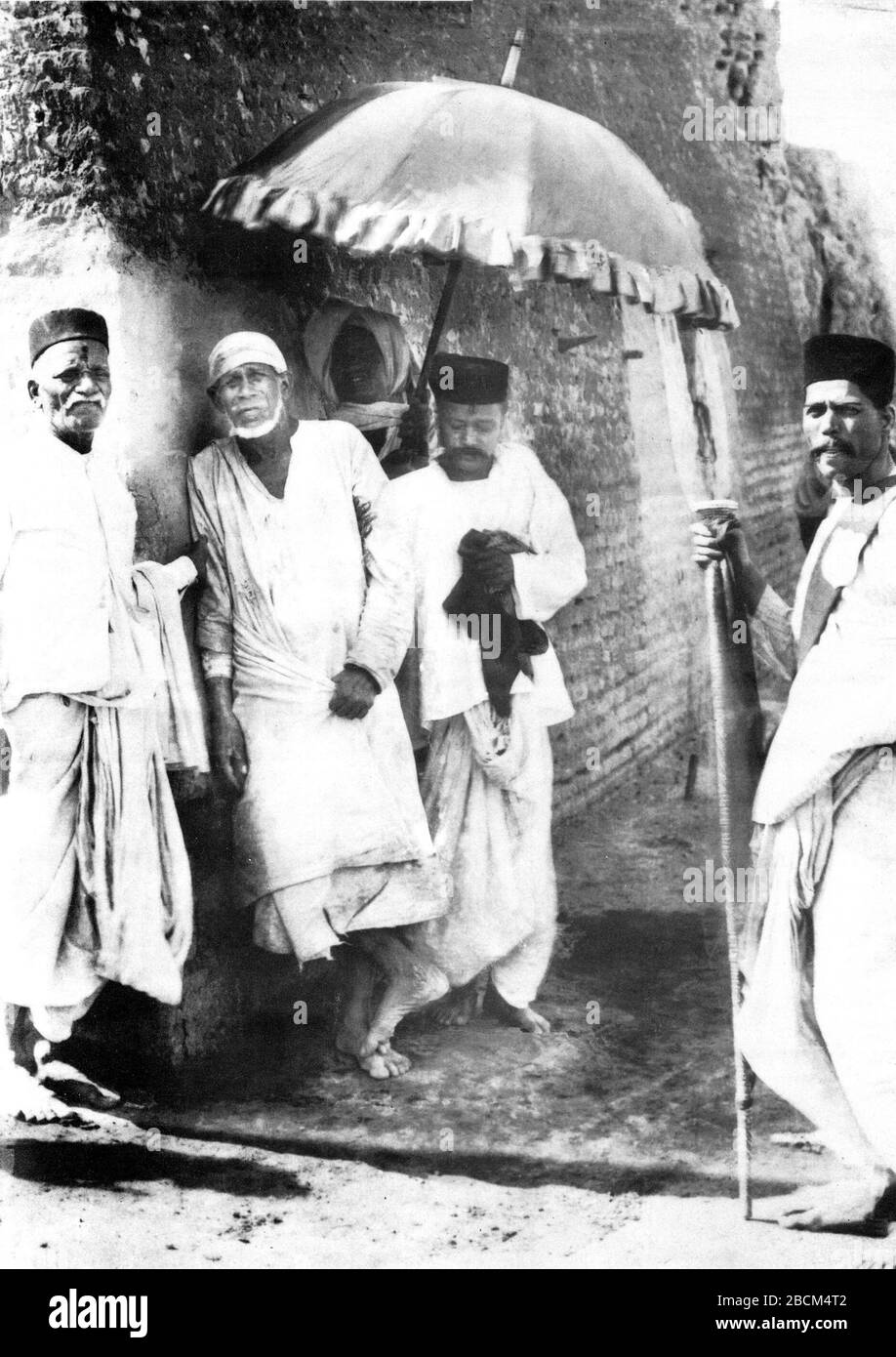 English: Very high resolution original photo of Sai Baba of Shirdi ...