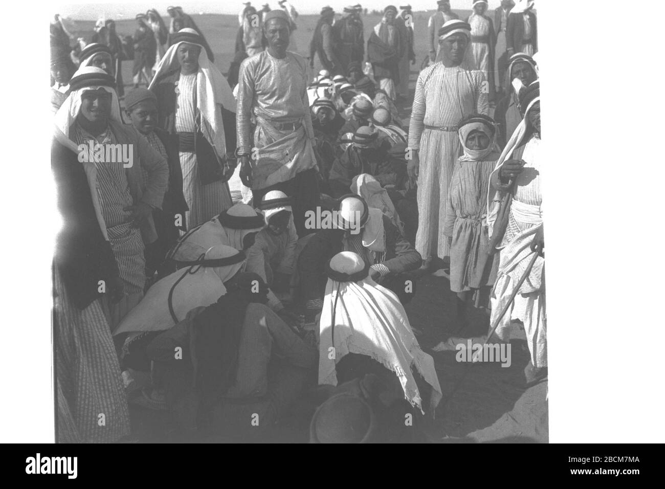 Bedouins Black And White Stock Photos Images Page 2 Alamy Bedouins Black And White Stock Photos Images Page 2 Alamy