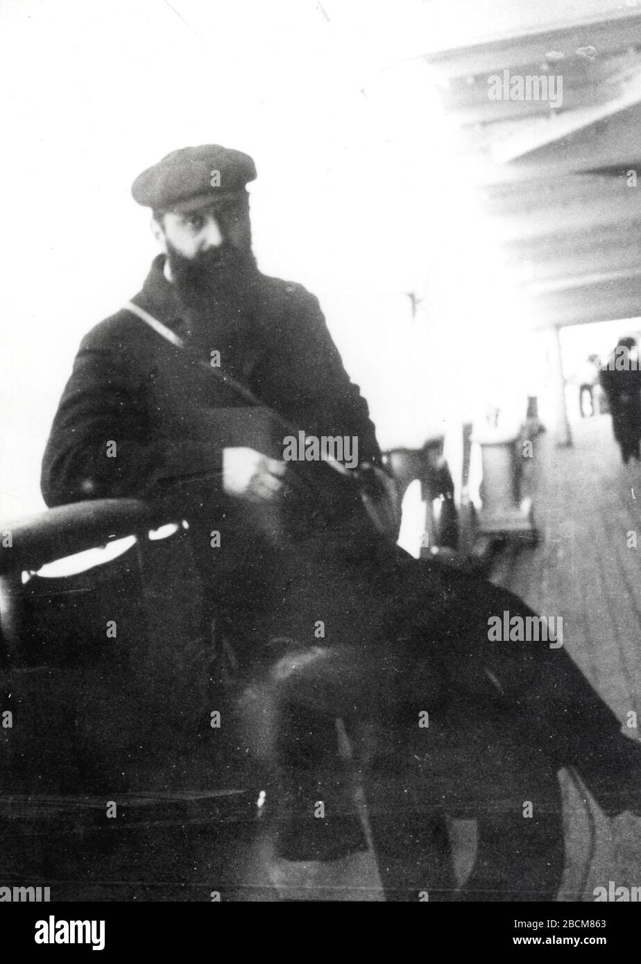 English Theodor Herzl Aboard A Ship En Route To Israel 18 E I I I I U U E I O I E I O I U O C E U C 18 1 January 18 This Is Available From National Photo Collection Of