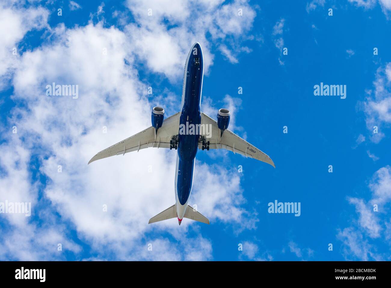 British Airways Boeing 787 Dreamliner preparing to land at Norman Y. Mineta San Jose International Airport after a direct long-haul flight from London Stock Photo