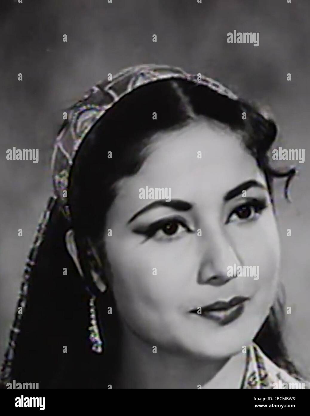 English: Meena Kumari in 1958; 20 June 1958; Movie still from Yahudi (1958)  cropped on Meena Kumari; Unknown author Stock Photo - Alamy