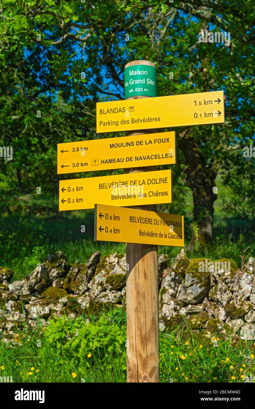 France, Gard, Cirque de Navacelles, hameau (hamlet) de Navacelles, hiking trail sign Stock Photo