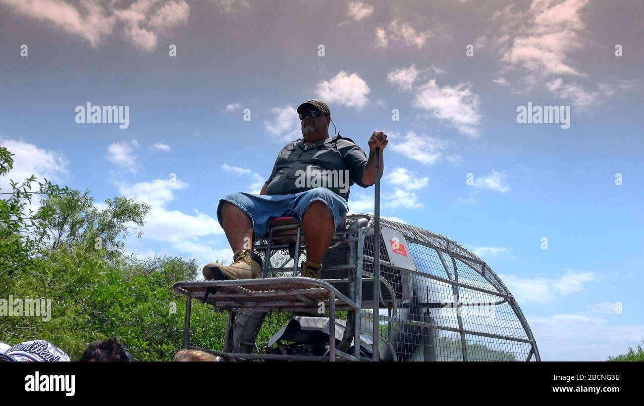Riding an alligator hi-res stock photography and images - Alamy