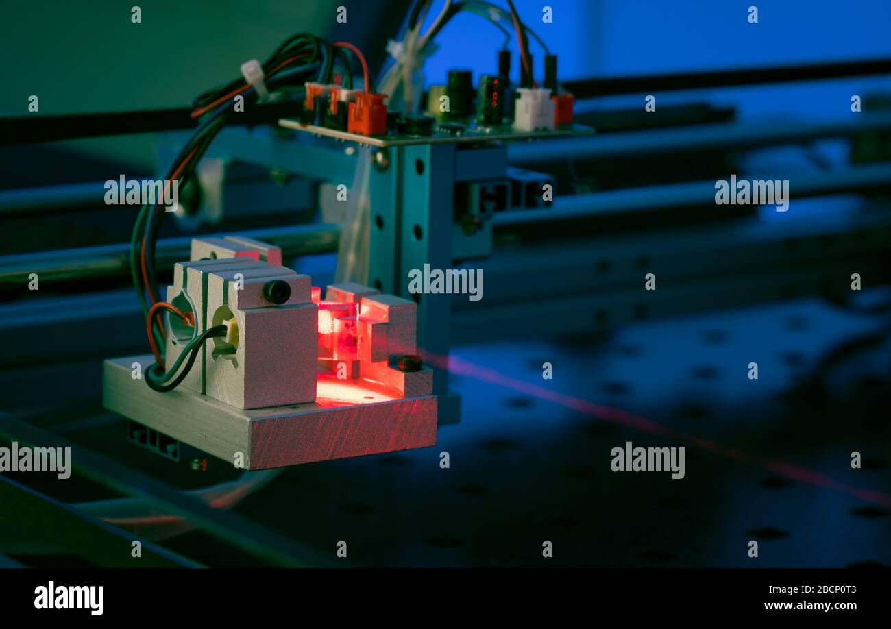 Laser development system in optical laboratory. Study of lasers the science lab optical testing