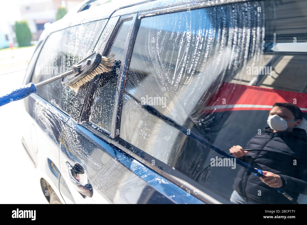 Professional hand car wash hires stock photography and images Alamy