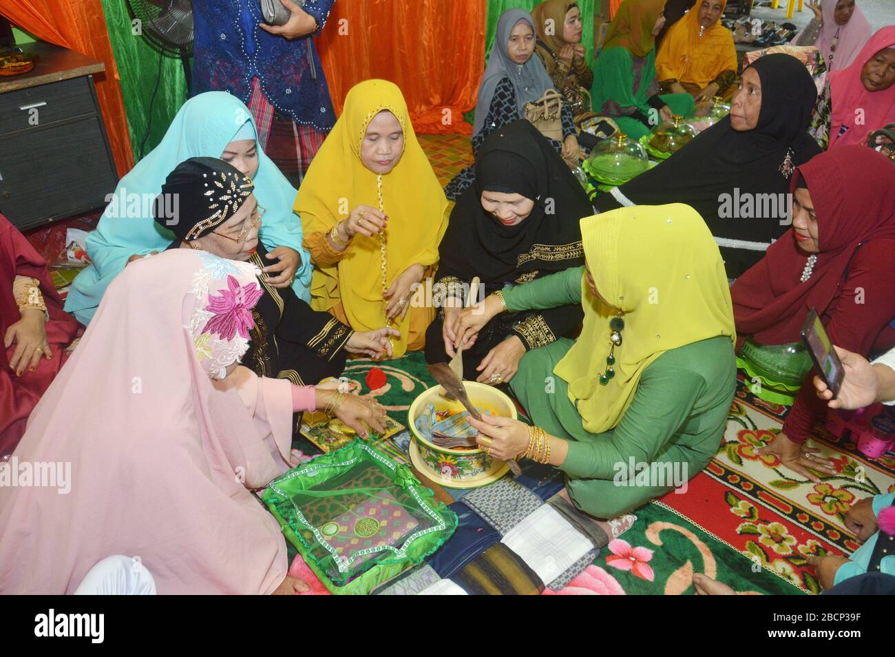 Ceremonial Handover Hi Res Stock Photography And Images Alamy