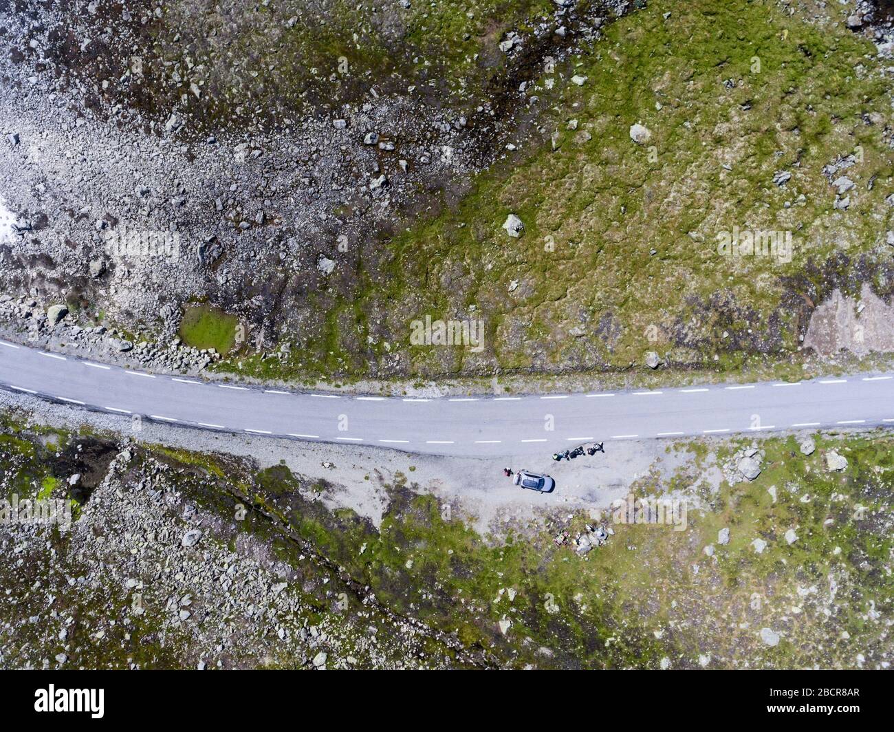Top view of snow road Aurlandsvegen with vehicles having involuntary stop during travel. Southern Norway, Scandinavia Stock Photo