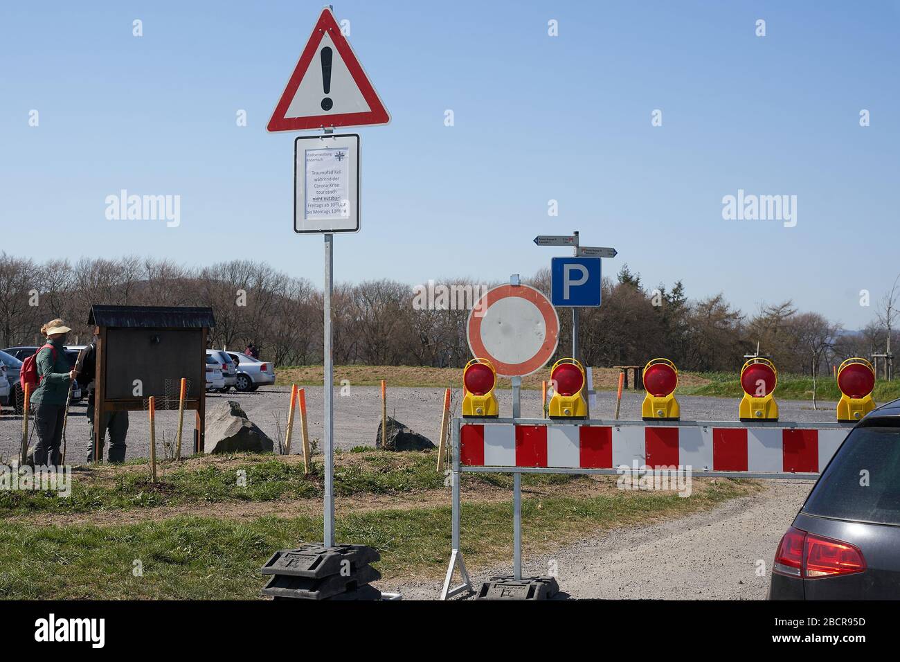 Kell, Germany. 05th Apr, 2020. The parking lot of the premium hiking trail 'Höhlen- und Schluchtensteig' is closed off. The authorities want to prevent that too many hikers on the narrow paths come too close during the Corona crisis. Credit: Thomas Frey/dpa/Alamy Live News Stock Photo