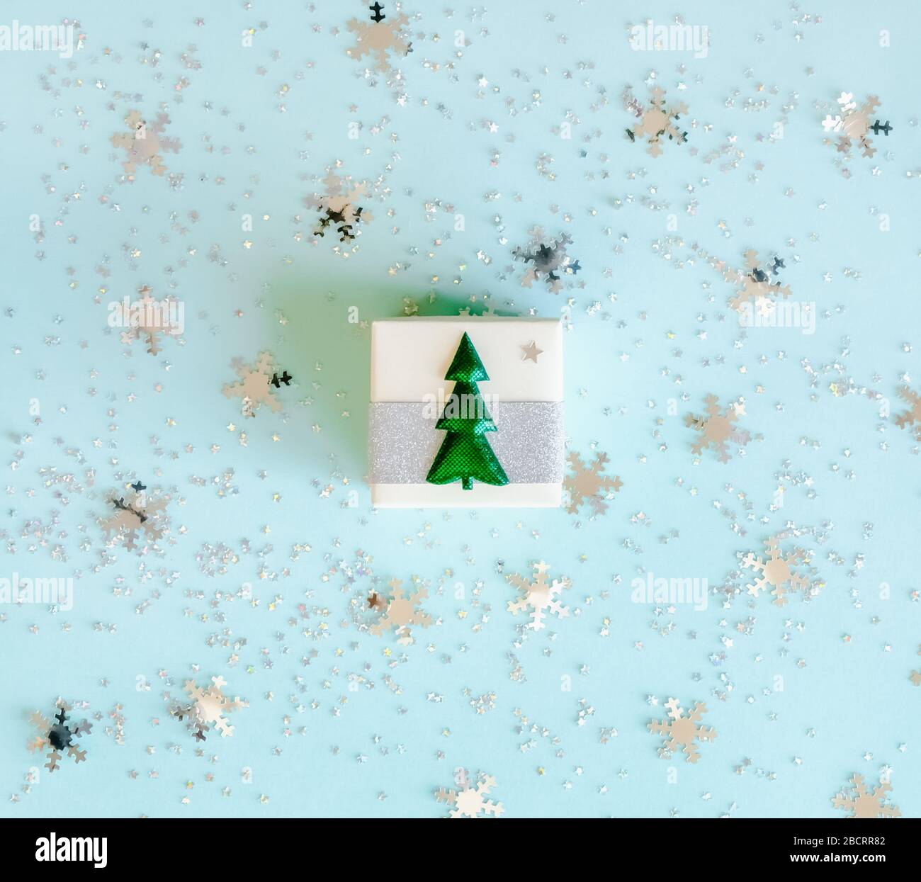 Silver square confetti hi-res stock photography and images - Alamy