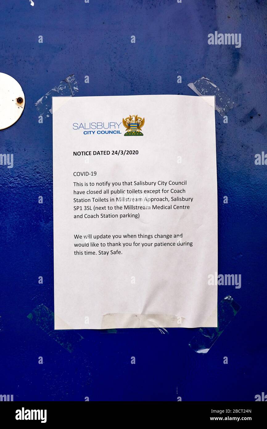City council flyer advising public toilets closed due to Covid-19 Coronavirus pandemic emergency Stock Photo