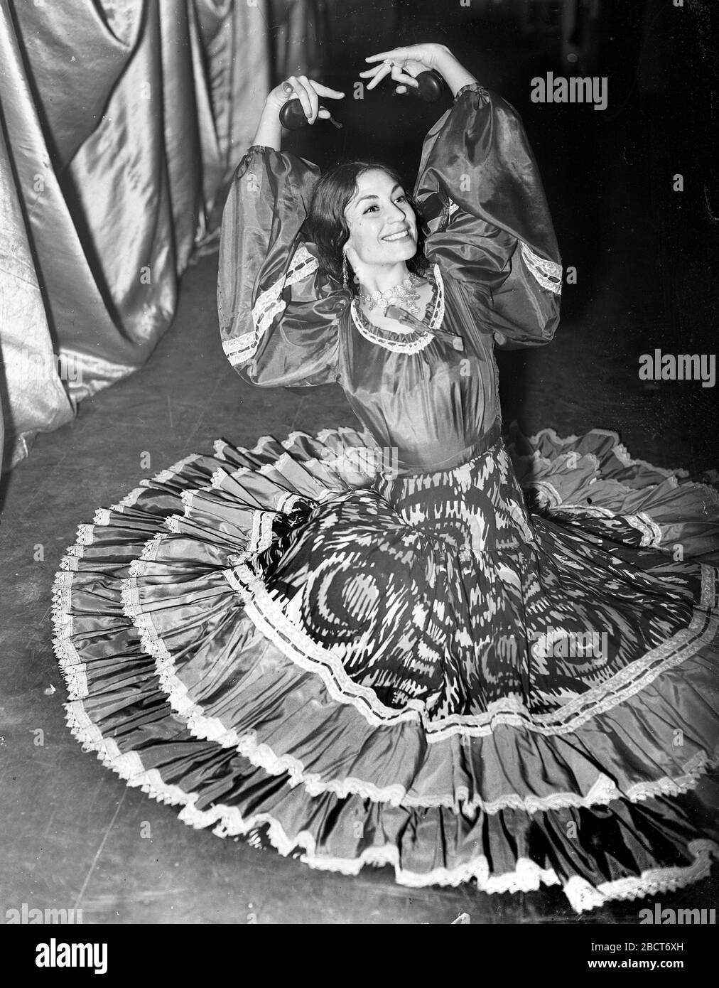 Actress Gianna Maria Canale in flamenco dress London, October 17th 1957 Stock Photo