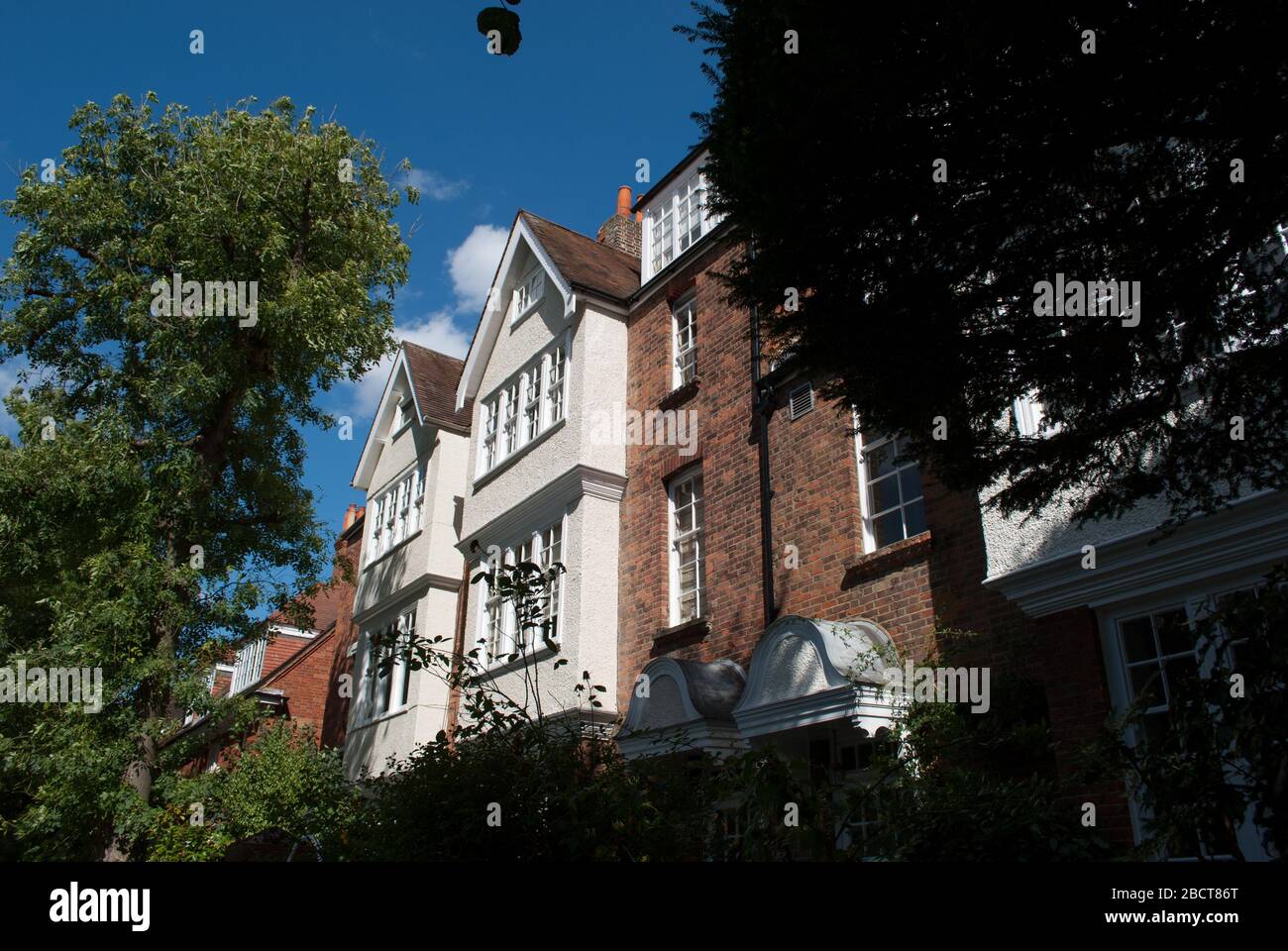 Queen Anne Revival Architecture Richard Norman Shaw Garden Suburb Woodstock Road, Turnham Green, Chiswick, London, W4 1DS Stock Photo