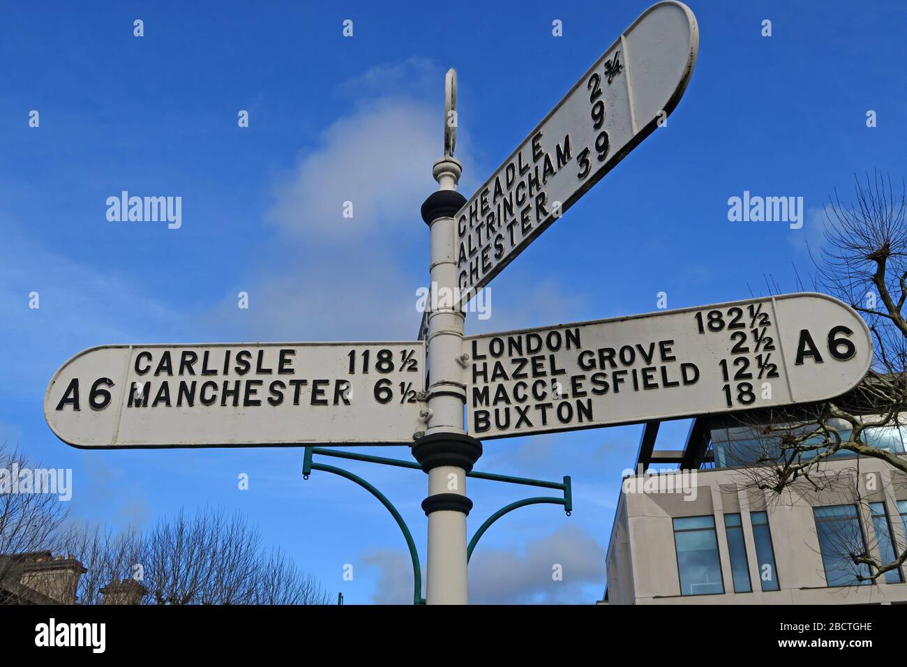 Fingerpost in Stockport Town Centre, Edward St, Stockport, Greater Manchester,Cheshire, England, UK,   SK1 3XE Stock Photo