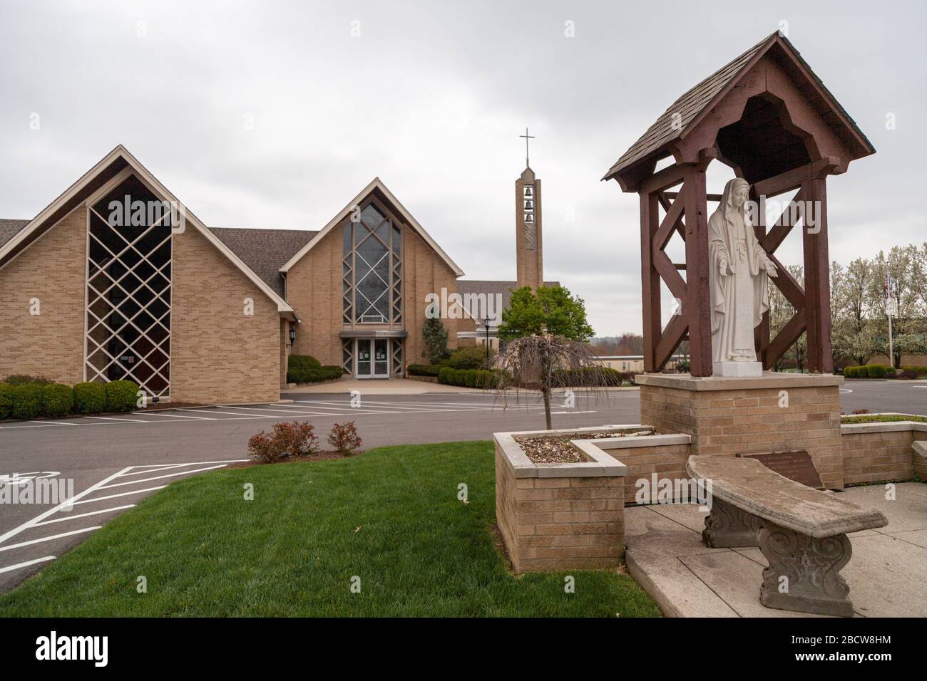 Cincinnati Ohio USA 5th Apr 2020 Our Lady Of The Visitation cincinnati-ohio-usa-5th-apr-2020-our-lady-of-the-visitation