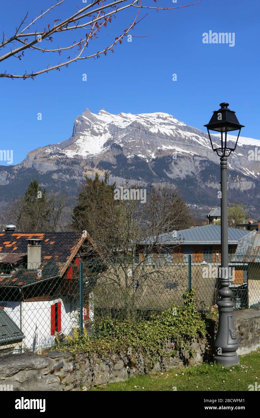 Lampadaire. Aiguilles de Warens. Saint-Gervais-les-Bains. Haute-Savoie.  France Stock Photo - Alamy