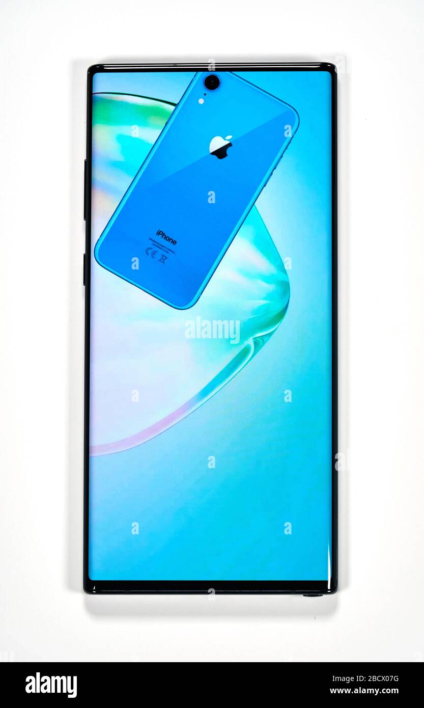 Montreal, Canada - March 14, 2020: Samsung Galaxy Note 10 Plus cellphone. Samsung  Galaxy Note10 is a mobile experience with features and specs that op Stock  Photo - Alamy