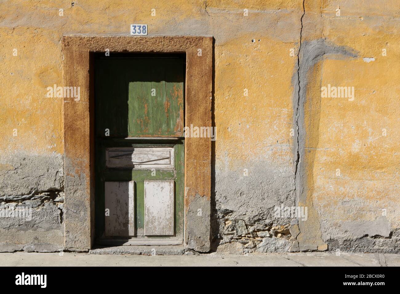 Habitat delabre hi-res stock photography and images - Alamy