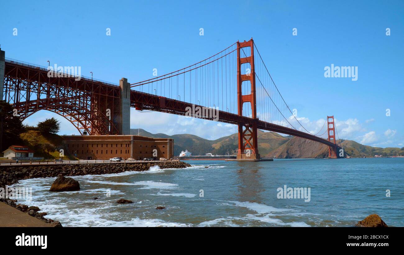 Amazing Golden Gate Bridge in San Francisco on a sunny day - LAS VEGAS ...