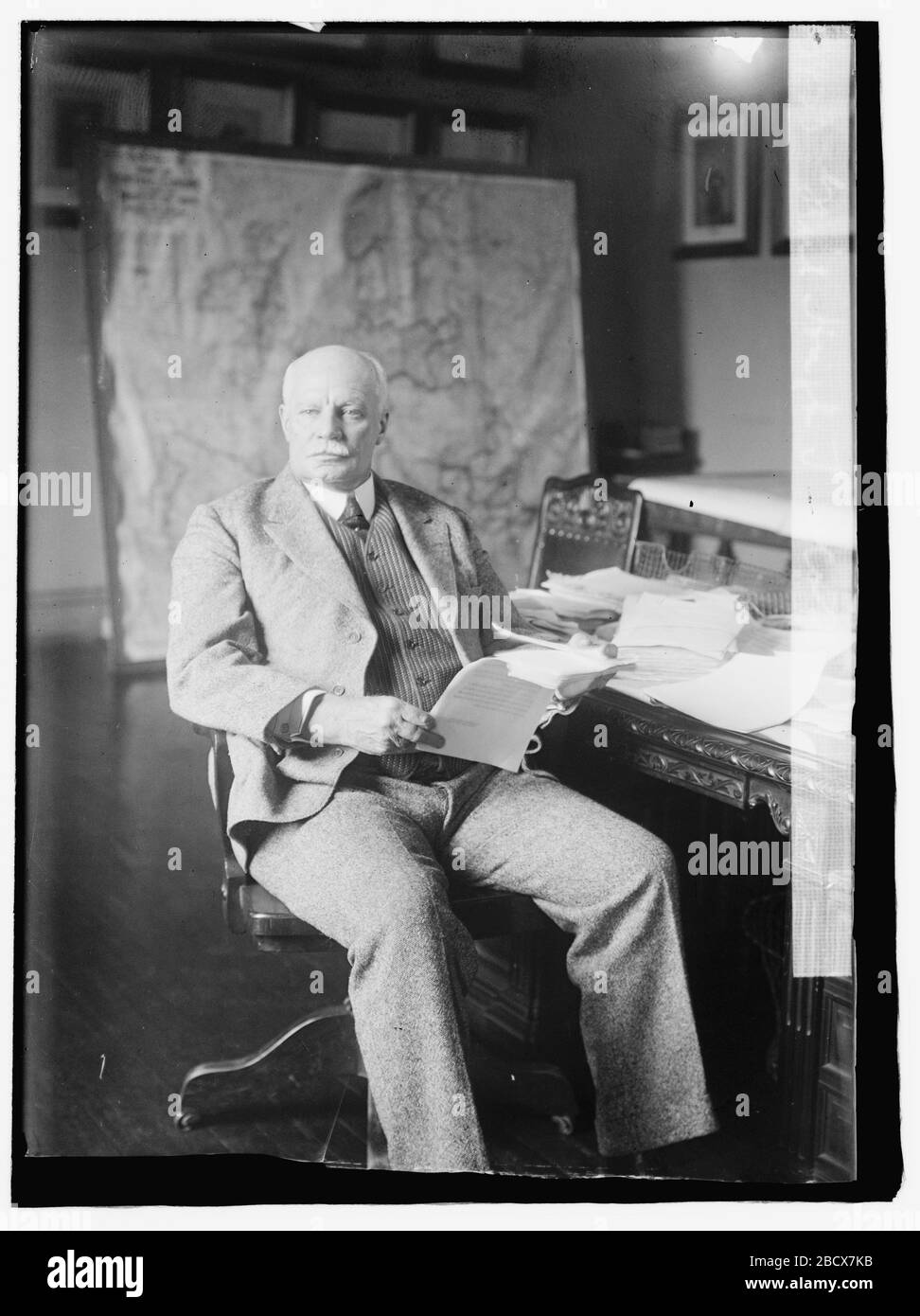 'English: Title: ...] Hugh J. [i.e., L.] Scott Abstract/medium: 1 negative : glass ; 4 x 5 in. or smaller; between 1918 and 1920 date QS:P,+1950-00-00T00:00:00Z/7,P1319,+1918-00-00T00:00:00Z/9,P1326,+1920-00-00T00:00:00Z/9; Library of Congress  Catalog: http://lccn.loc.gov/2016819522 Image download: http://cdn.loc.gov/service/pnp/npcc/00200/00234v.jpg Original url: https://www.loc.gov/pictures/item/2016819522/; National Photo Company Collection; ' Stock Photo
