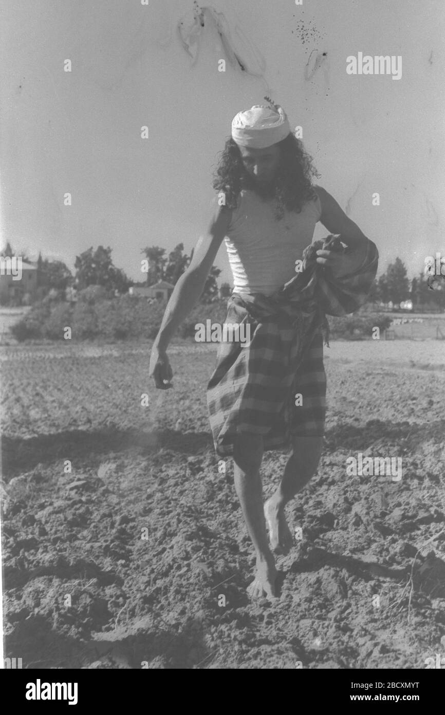 English A Yemnite Habani Farmer Sowing His Field O Ss U E O O U O O E O N I E C I I 01 04 1946 This Is Available From National Photo Collection Of Israel Photography Dept Goverment Press Office Link