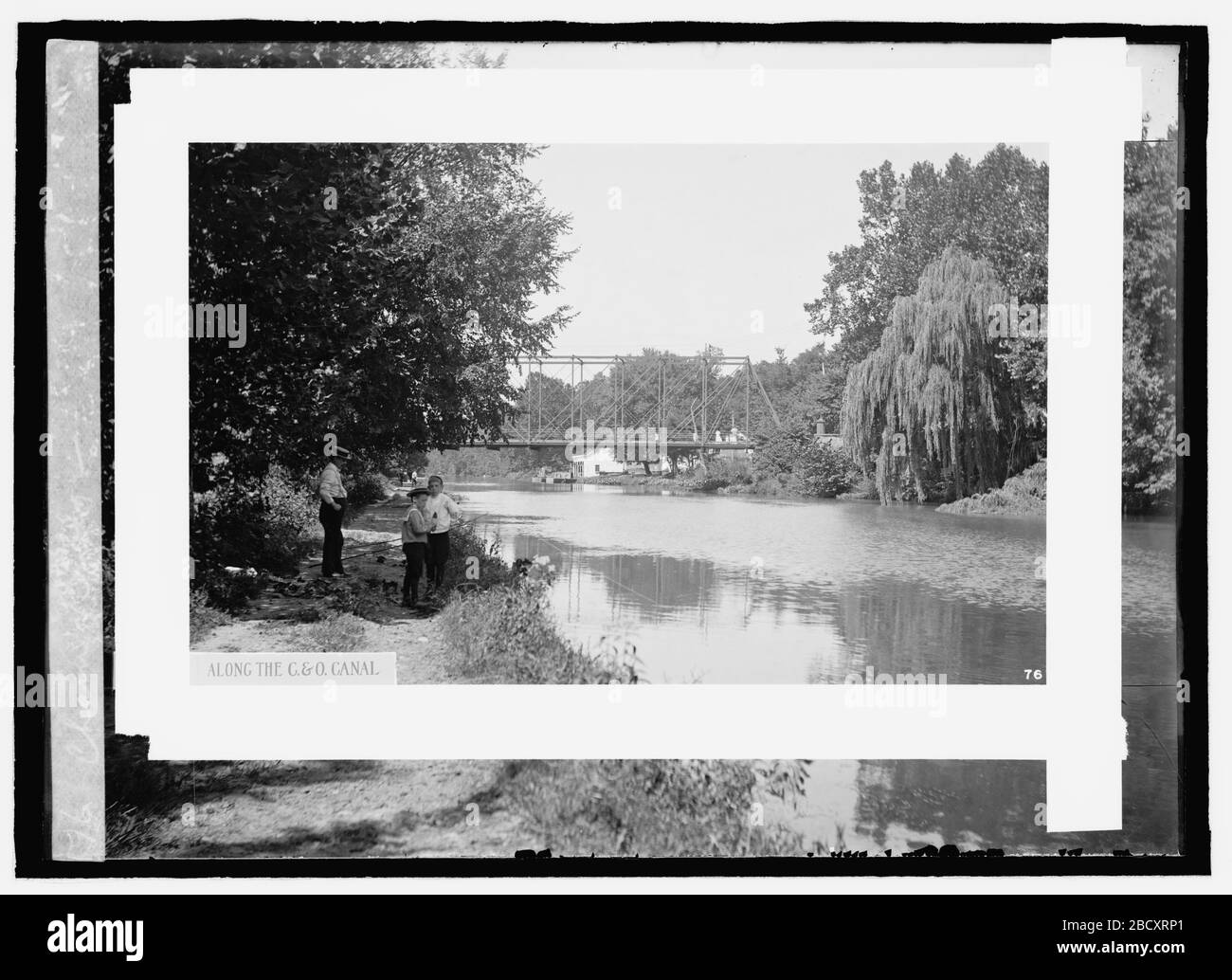 'English: Title: Along the C&O Canal: Chain Bridge Abstract/medium: 1 negative : glass ; 5 x 7 in. or smaller; between 1909 and 1923 date QS:P,+1950-00-00T00:00:00Z/7,P1319,+1909-00-00T00:00:00Z/9,P1326,+1923-00-00T00:00:00Z/9; Library of Congress Catalog: http://lccn.loc.gov/2016820515 Image download: http://cdn.loc.gov/master/pnp/npcc/18800/18826u.tif Original url: https://www.loc.gov/pictures/item/2016820515/; National Photo Company Collection; ' Stock Photo