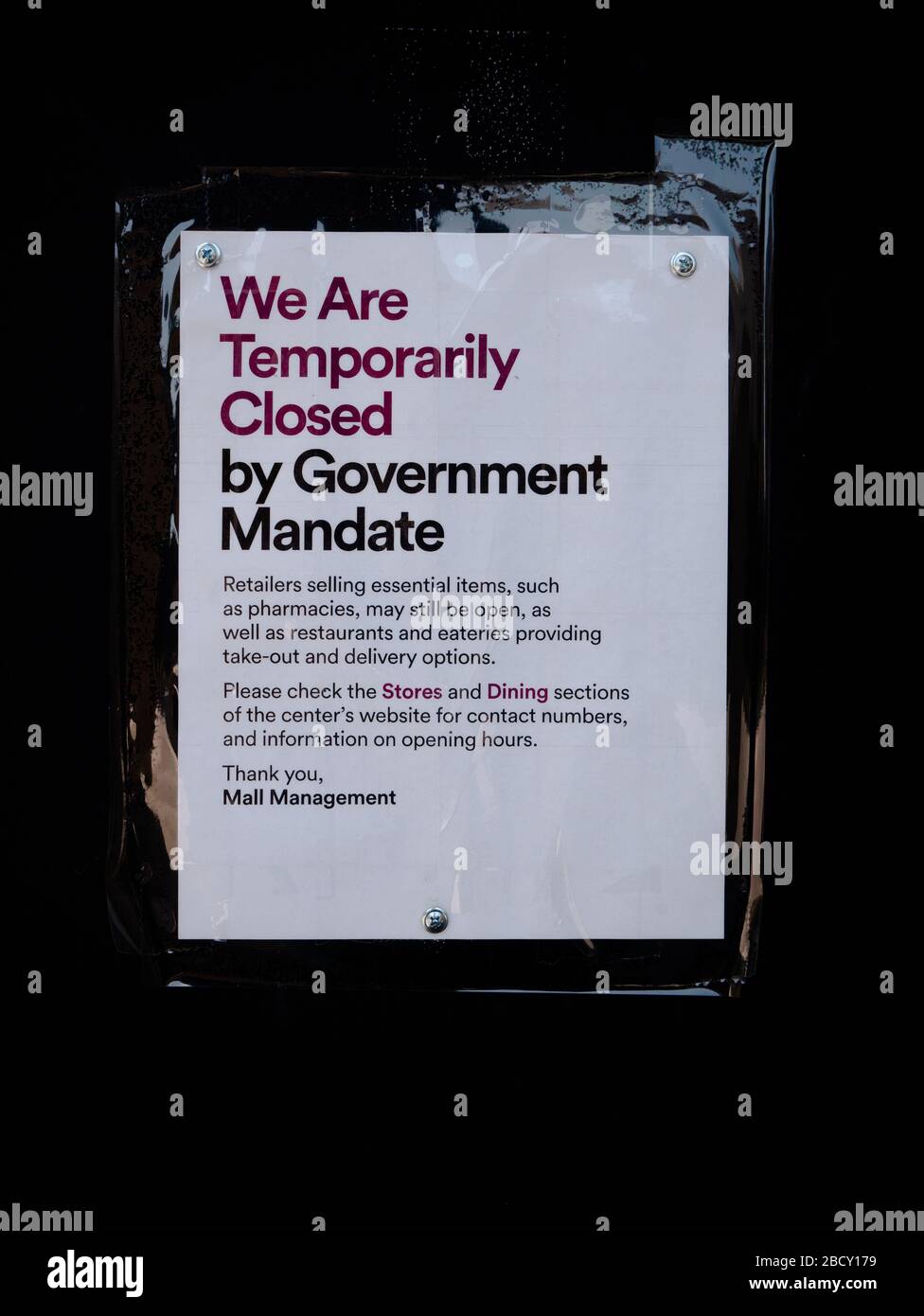 4 April 2020, Las Vegas, Nevada, USA, Sign on store door shut by government mandate due to Covid-19 shut down Stock Photo