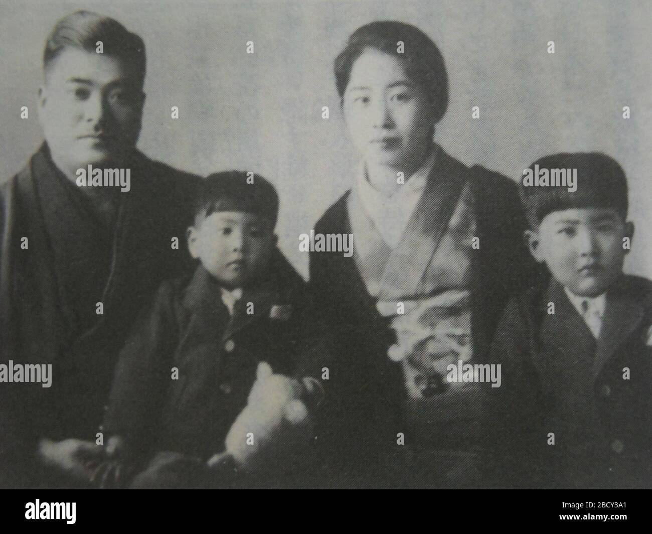 日本語 石原家 1940before 石原家の人びと 石原良純 Stock Photo Alamy 日本語 石原家 1940before 石原家の人びと 石原良純 Stock Photo Alamy