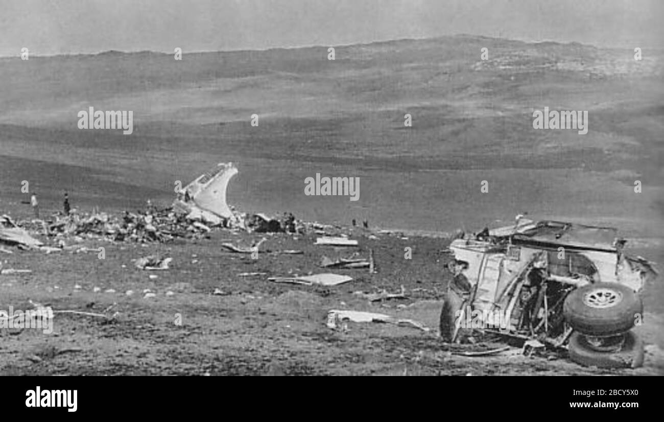 Aircraft accident Black and White Stock Photos & Images Alamy