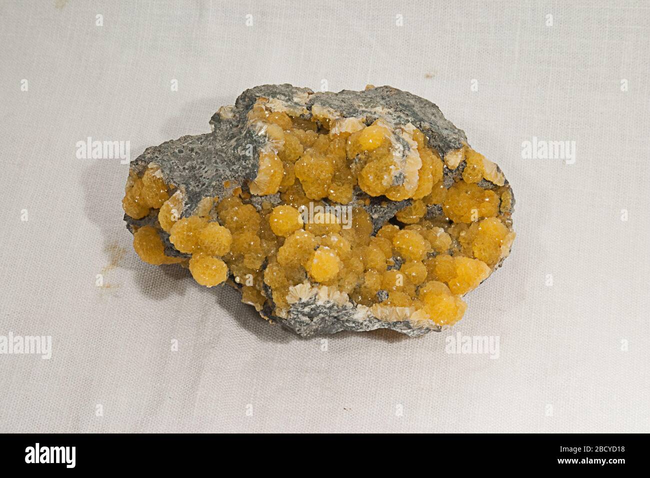 Stilbite crystalline hi-res stock photography and images - Alamy