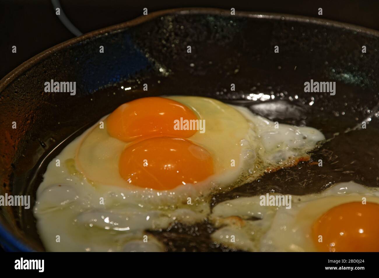 Yolker eggs hi-res stock photography and images - Alamy