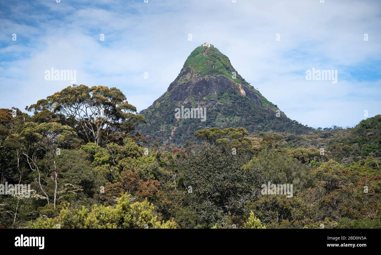 Adam's peak sri lanka monastery hi-res stock photography and images - Alamy