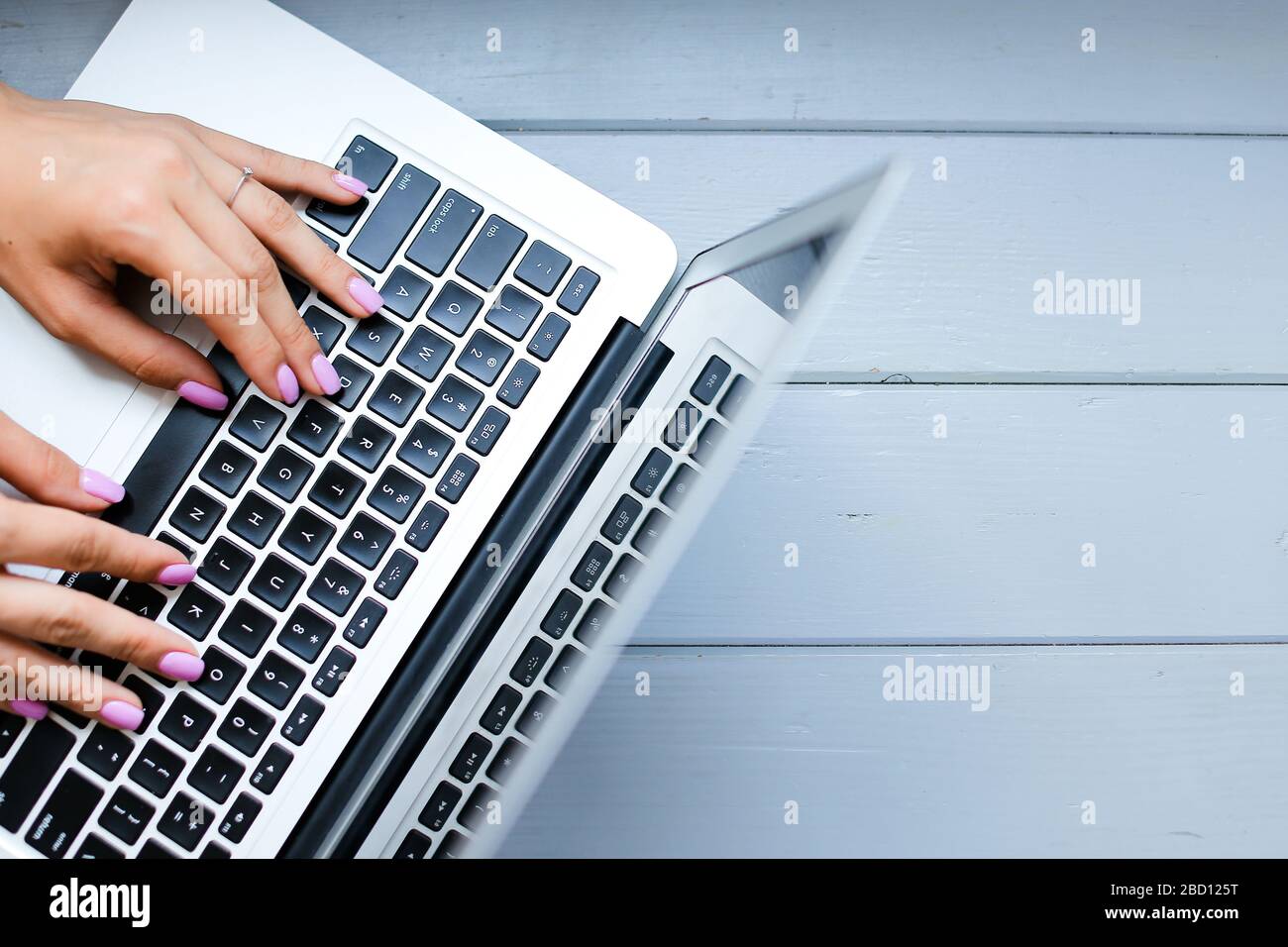 Hands on keyboard fast typing hi-res stock photography and images - Alamy
