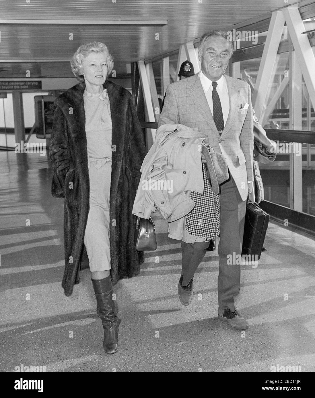 U.S. secretary of State Alexander Haig with his wife Patricia arriving at London's Heathrow Airport in February 1983. Stock Photo