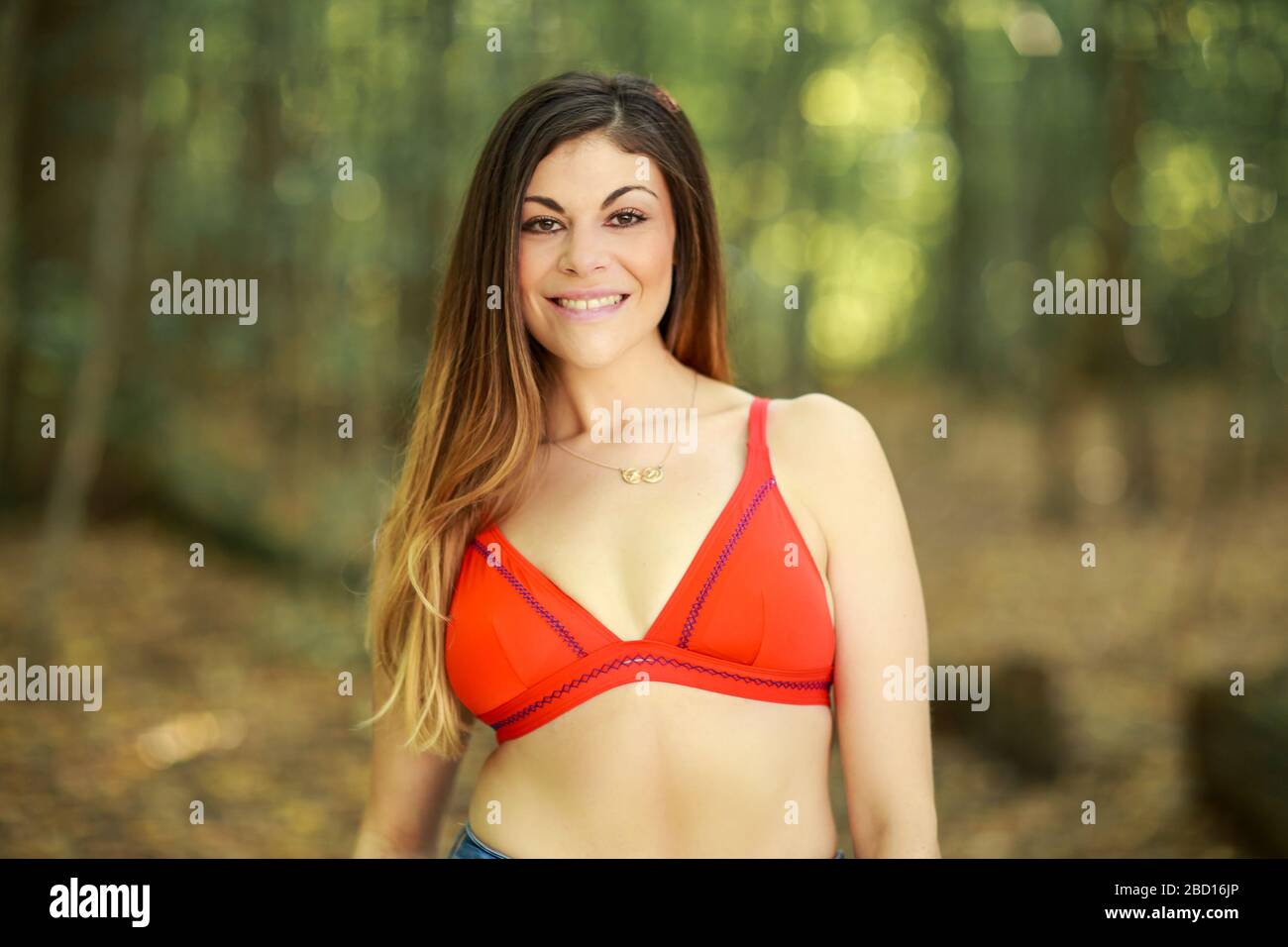 Pretty girl bikini hi-res stock photography and images - Page 2