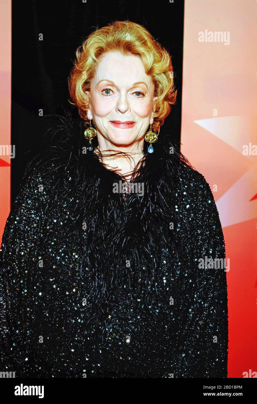05 April 2020 - Canadian actress and activist Shirley Douglas, mother of actor Kiefer Sutherland and daughter of the late Tommy Douglas (former Saskatchewan premier and the founder of Canada's Medicare system) has died at age 86. File Photo: 2004 Canada's Walk of Fame, Roy Thomson Hall, Toronto, Ontario, Canada. Photo Credit: Brent Perniac/AdMedia /MediaPunch Stock Photo