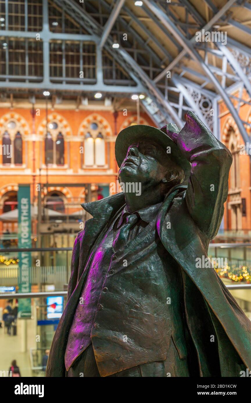The Statue of John Betjeman, St. Pancras International Station, London, England, United Kingdom, Europe Stock Photo
