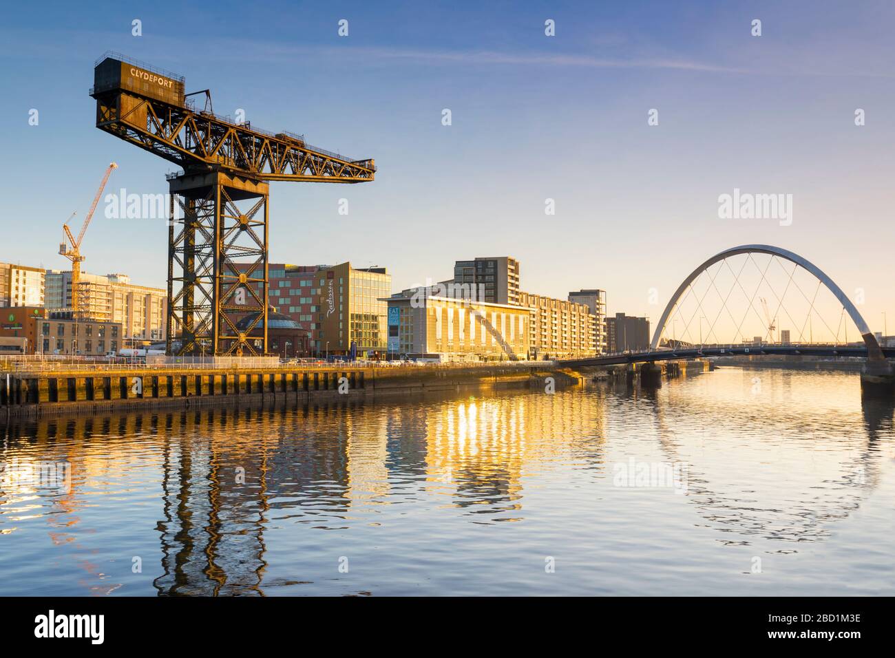 Finnieston Crane and Clyde Arc (Squinty Bridge), River Clyde, Glasgow, Scotland, United Kingdom, Europe Stock Photo