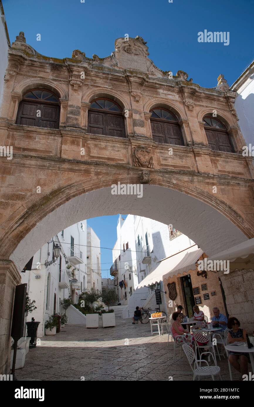A Baroque style arch in the Centro Storico of the medieval city of Ostuni, Puglia, Italy, Europe Stock Photo