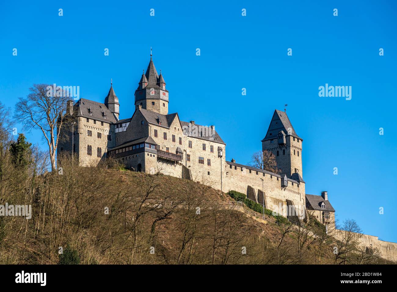Burg Altena, Sauerland, Nordrhein-Westfalen, Deutschland   |    Altena Castle, Altena, Sauerland, North Rhine-Westphalia, Germany Stock Photo