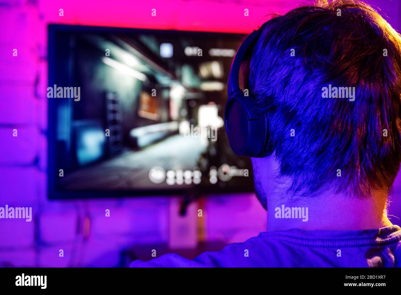 413,733 Gaming Stock Photos, High-Res Pictures, and Images - Getty