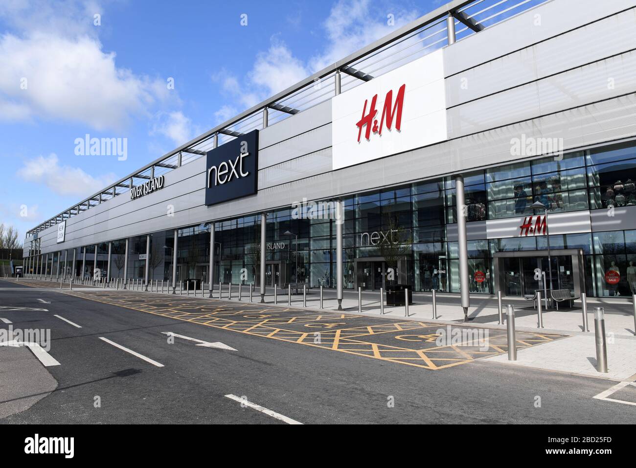 Front milton keynes shopping centre hi-res stock photography and images -  Alamy