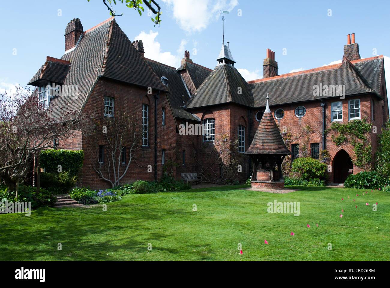 William Morris Red House High Resolution Stock Photography And Images Alamy William Morris Red House High Resolution Stock Photography And Images Alamy
