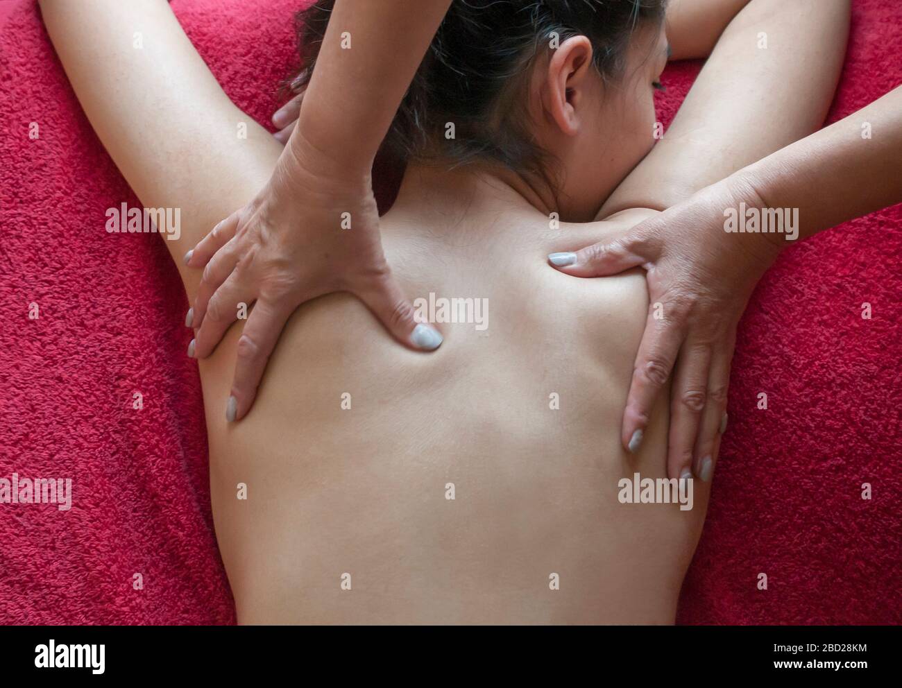 Woman Getting a Shoulder Massage Stock Photo - Image of injury, lady:  4750108