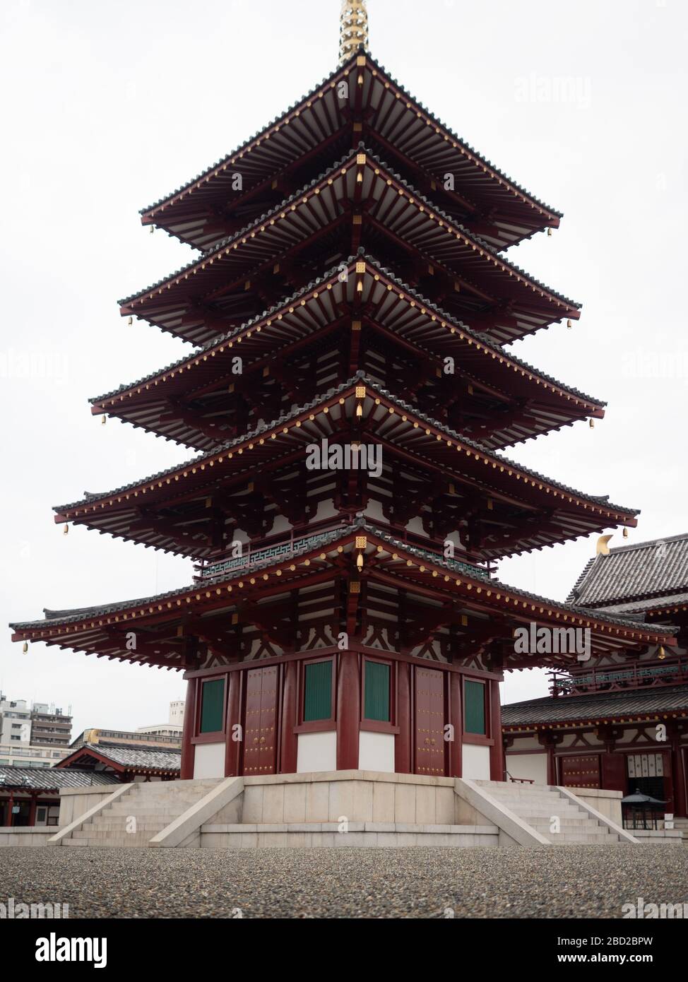 Main pagoda and dry Zen garden (karesansui) at Shitennōji Buddhist